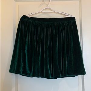 Emerald green side zipper velvet mini skirt